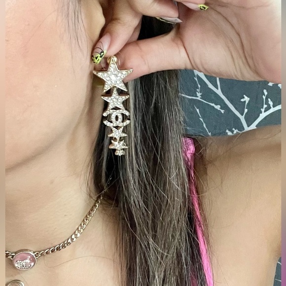 Chanel 2023 Crystal CC Star Drop Earrings - Picture 9 of 11